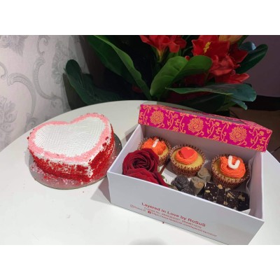 Heart shaped cake with Gift Basket 